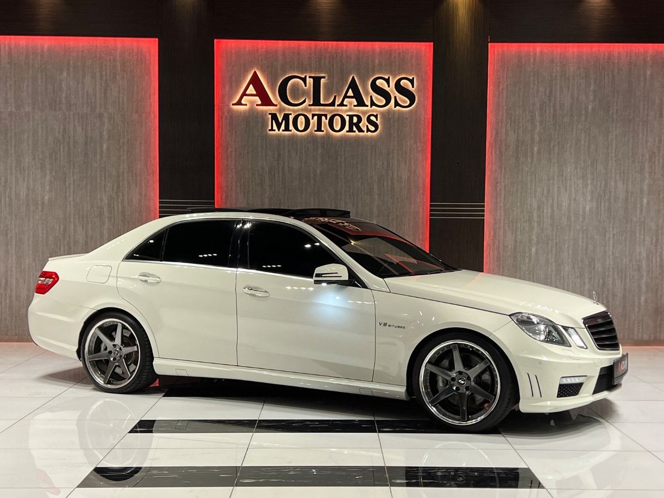 مرسيدس بنز E 63 AMG S 5.5L