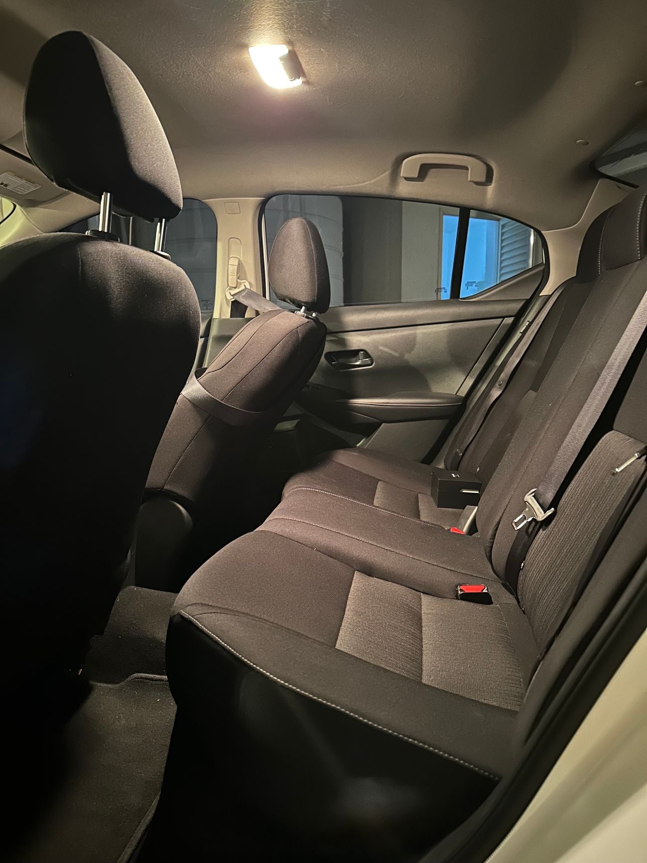 Nissan Sentra Sentra SV 1/2