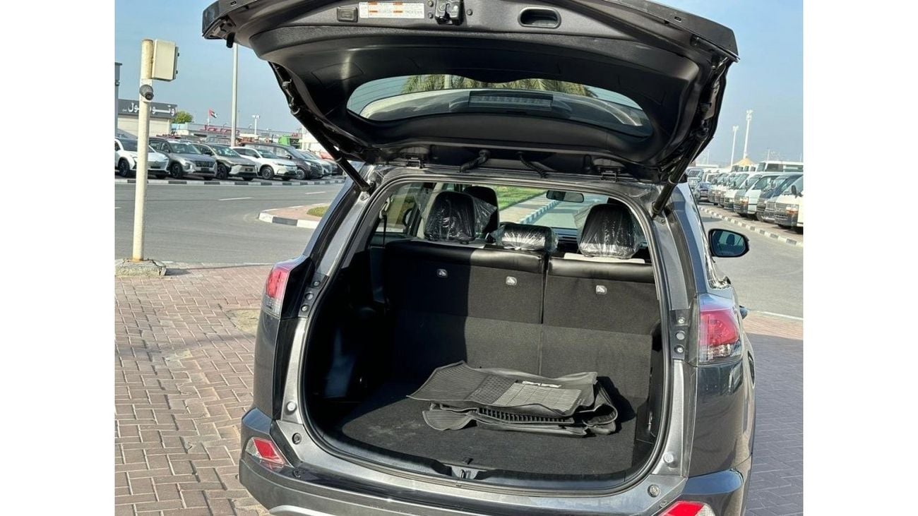 تويوتا راف ٤ VXR