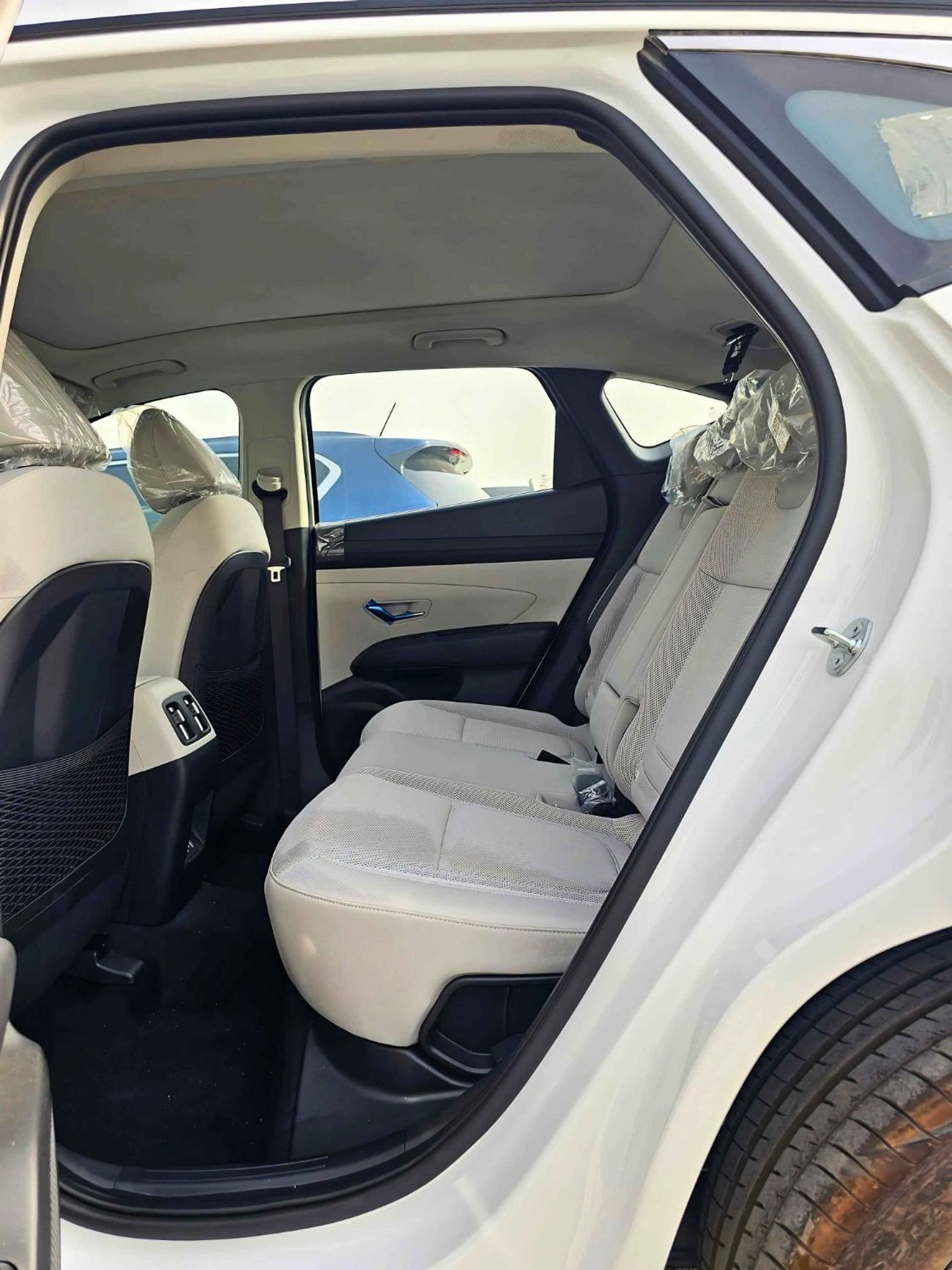 هيونداي توسون 2.0L PETROL V4/FULL OPTION WITH PANORAMIC ROOF/POWER SEATS/DIGITAL METER / CODE#HT2FO