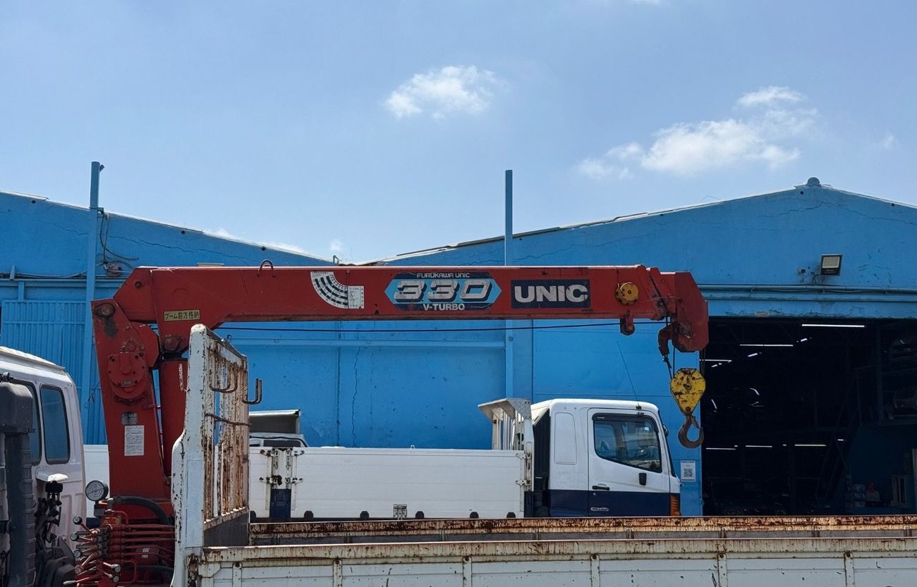 Isuzu Forward Unic Crane 330