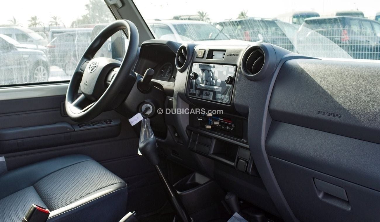 تويوتا لاند كروزر 70 LX10 - 2024 - 4.2l - Manual - 10 Seater - New Shape
