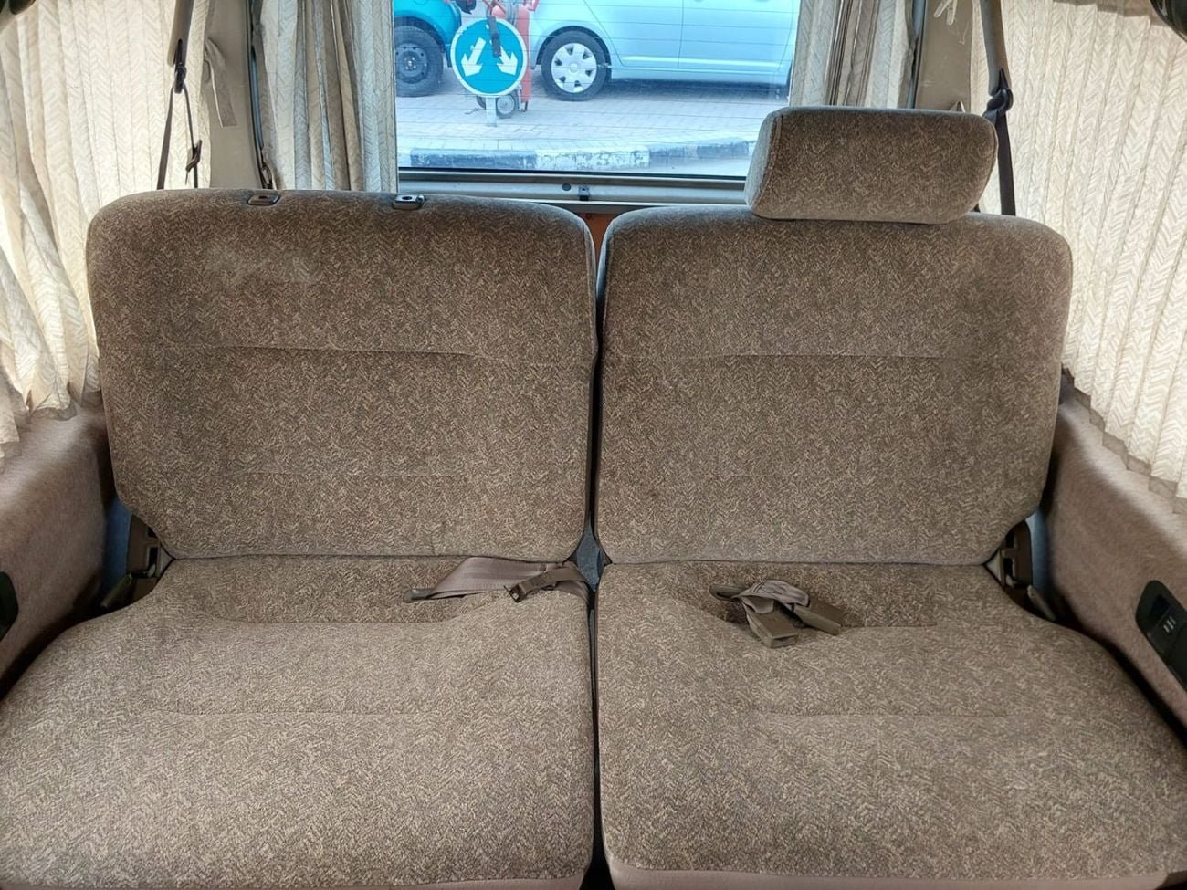 Nissan Caravan (RAMADAN OFFER) NISSAN CARAVAN VAN RHD 1997 MODEL 3.0 L DIESEL AUTOMATIC(PM76083)