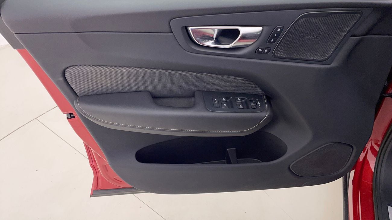 Volvo XC60 B5 ULTIMATE DARK AWD 2 | Zero Down Payment | Home Test Drive