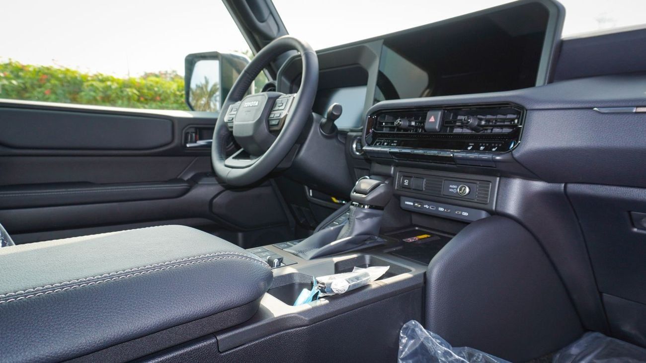 تويوتا برادو Mid ECTAGR034 - 2025 Toyota Prado - 2.4L Petrol Auto - White with Black Interior