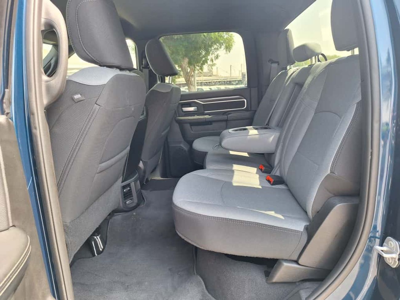 رام 2500 2024 RAM 2500 BIG HORN 6.4L V8 HEMI