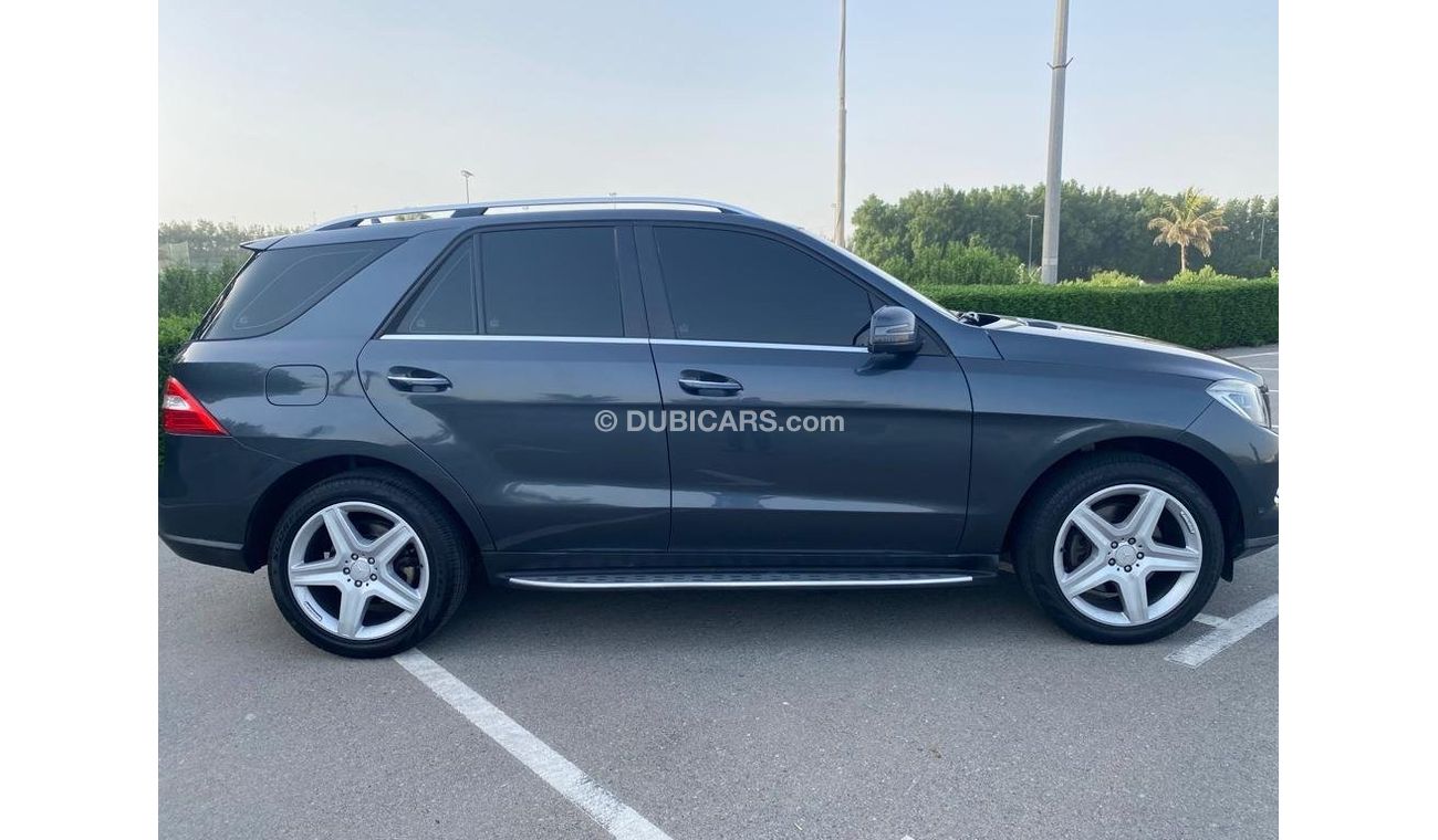 Mercedes-Benz ML 350 AMG Mercedes ML-350 2014 GCC V6 Perfect Condition - Full Option