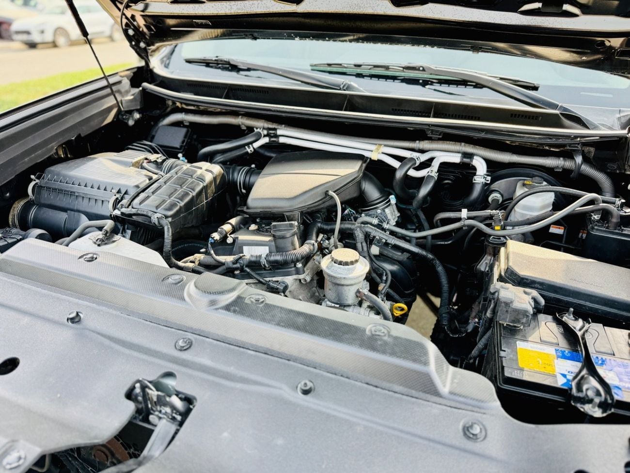 Toyota Prado VXR Toyota Prado Fuel Petrol cylinder 4 black colour outside and beige inside