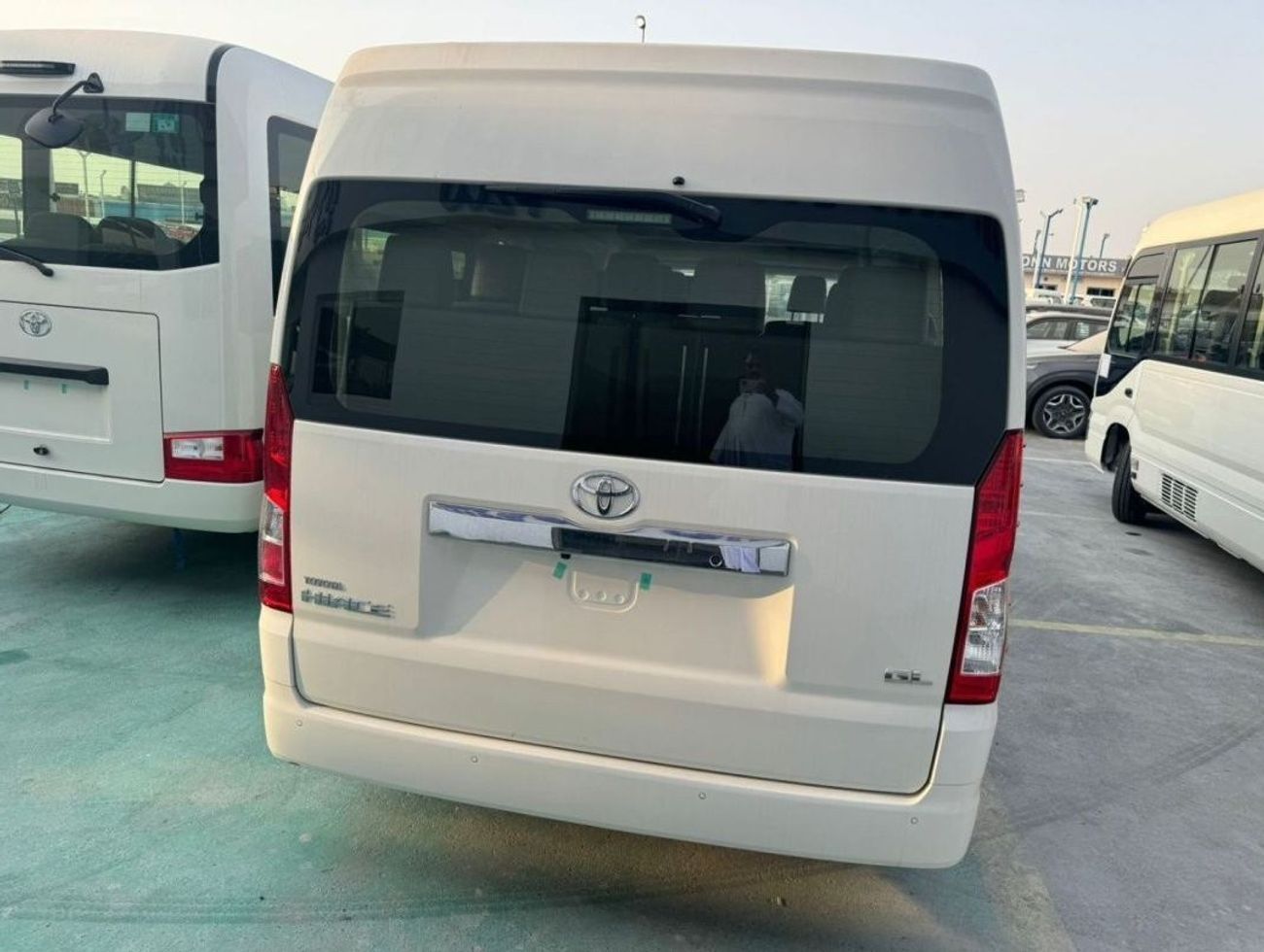 Toyota Hiace 2.8L DIESEL GL FULL OPTION M/T 2025