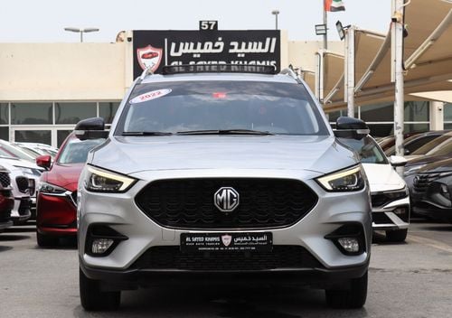 MG ZS LUX