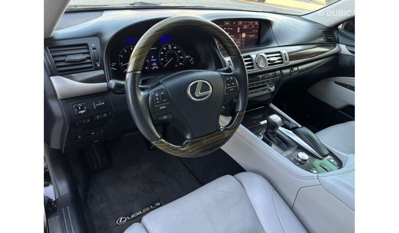 Lexus LS460