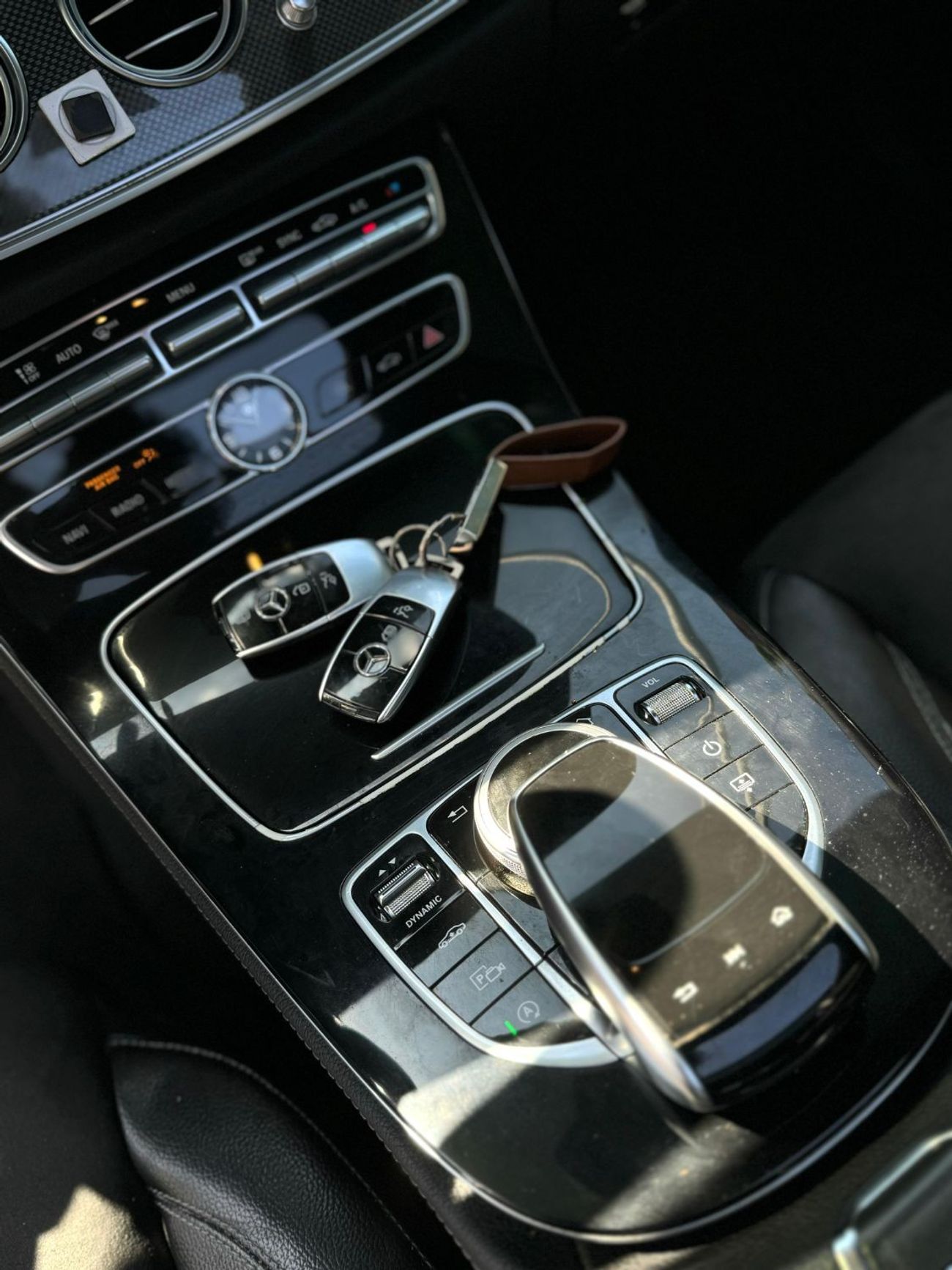 مرسيدس بنز E200