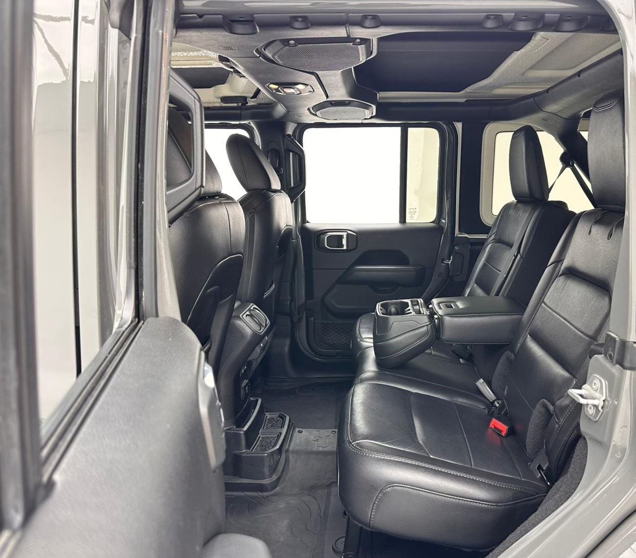 Jeep Wrangler 2019 Jeep Wrangler Unlimited Sahara, Oct/2026 Jeep Warranty, Jeep Full Service History, GCC