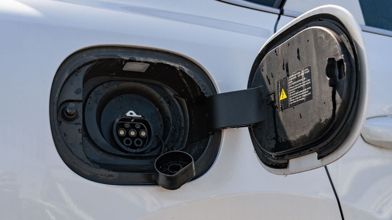 بي واي دي كين ال دي ام-اي