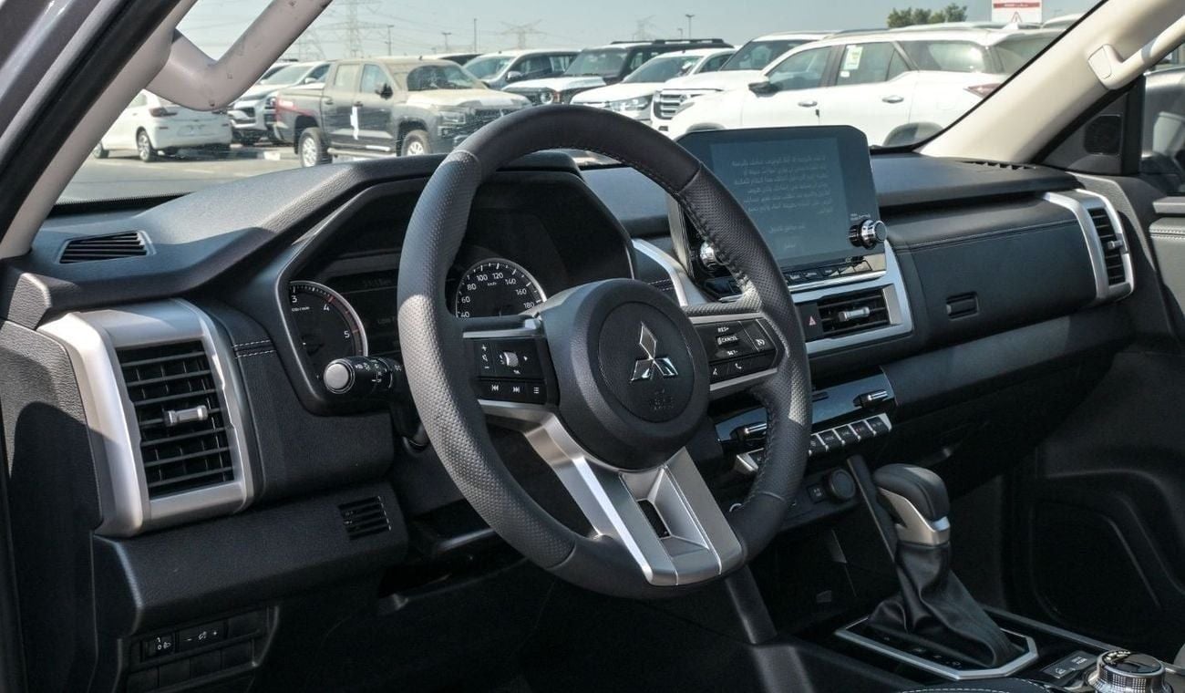 Mitsubishi L200 Brand New Mitsubishi L200 2025 For Export Only ! 2.5L 4WD Diesel GLS | A/T | Silver/Black |L200-GLS-