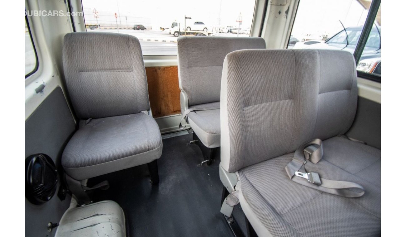 Toyota Hiace 2008 | TOYOTA HIACE | STD-ROOF  | 14-SEATER 4-DOORS | GCC | VERY WELL-MAINTAINED | SPECTACULAR CONDI