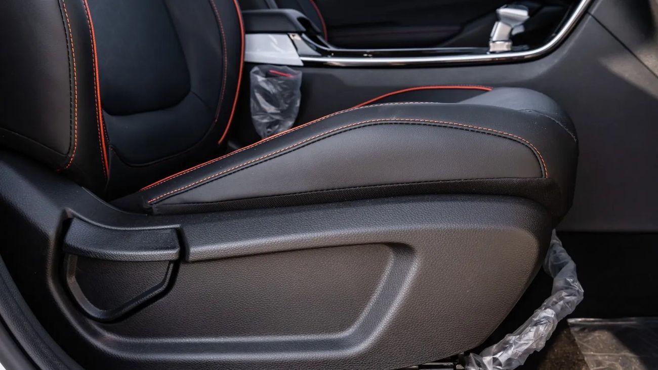 كيا سيلتوس 2025 | KIA SELTOS 1.5L IVT LUXURY EDITION WITH BLACK ROOF + ELECTRIC SEAT