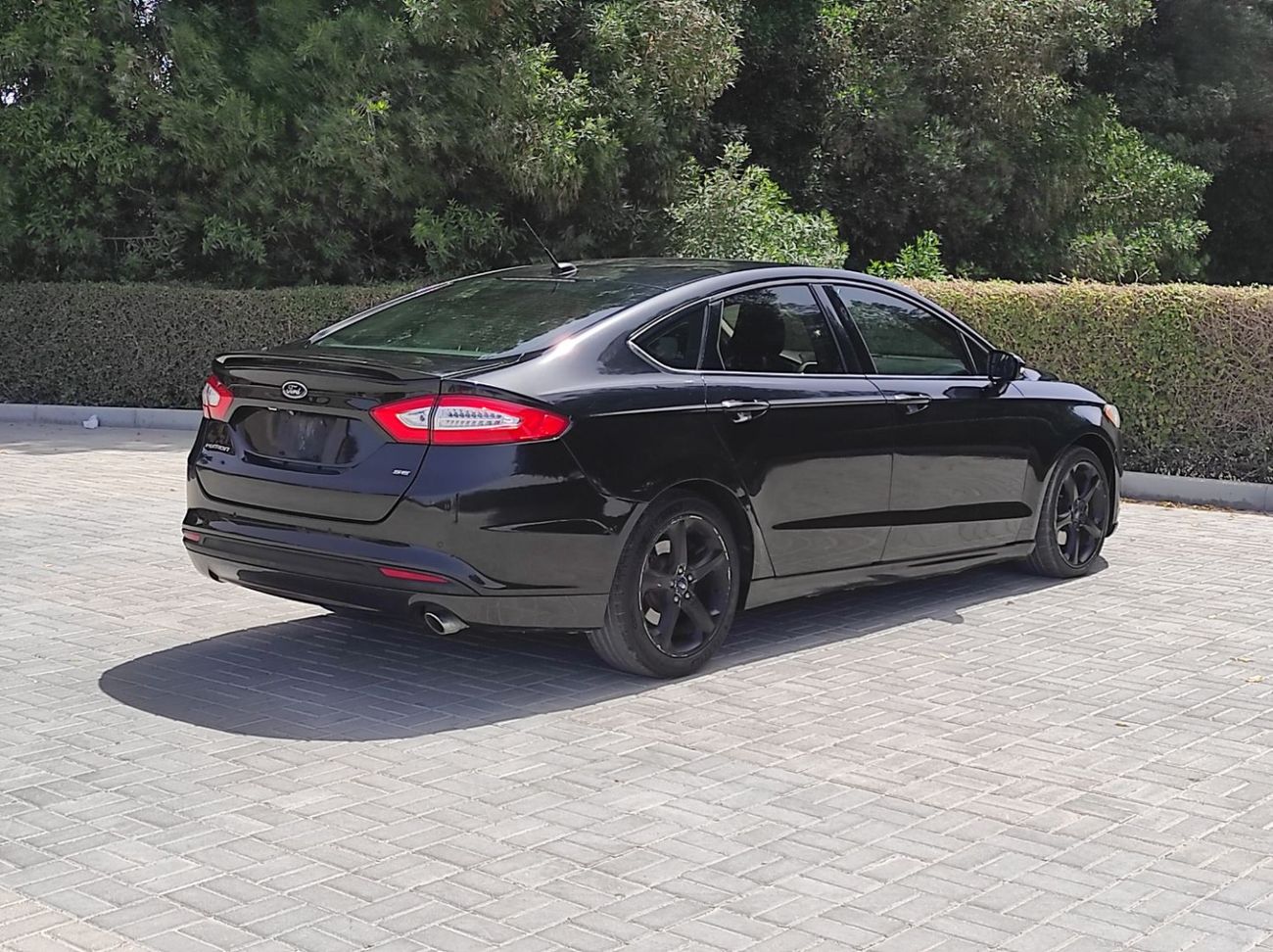 Ford Fusion SE 2.0L Ford fusion 2015 Gcc V4 full options no1
