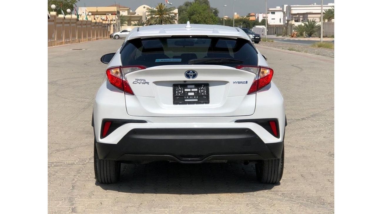 Toyota CHR GX Toyota C-HR Hybrid 2022 (1.8L) GCC Specs Full Option