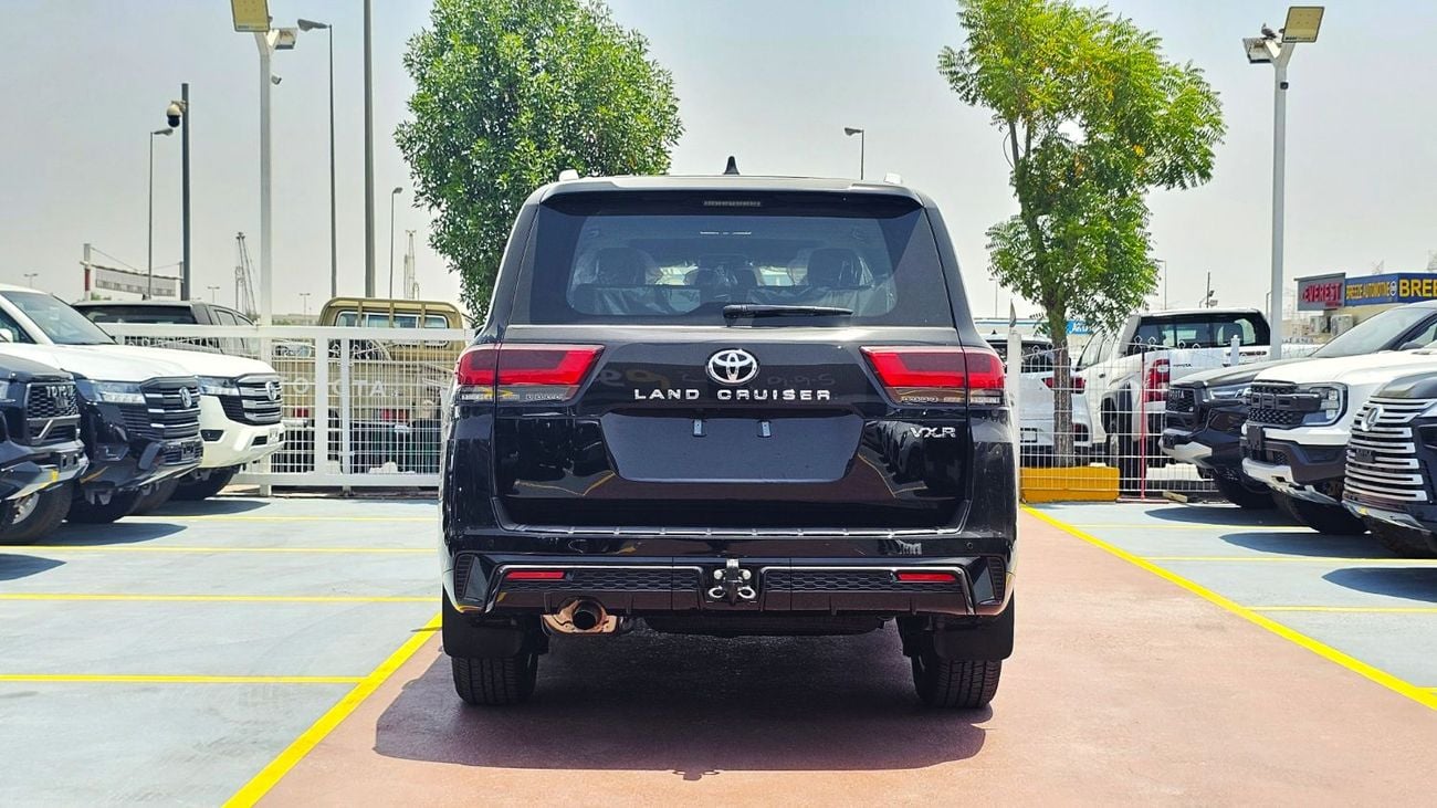 Toyota Land Cruiser 4.0 VXR BLACK INSIDE BLACK 2026 MODEL