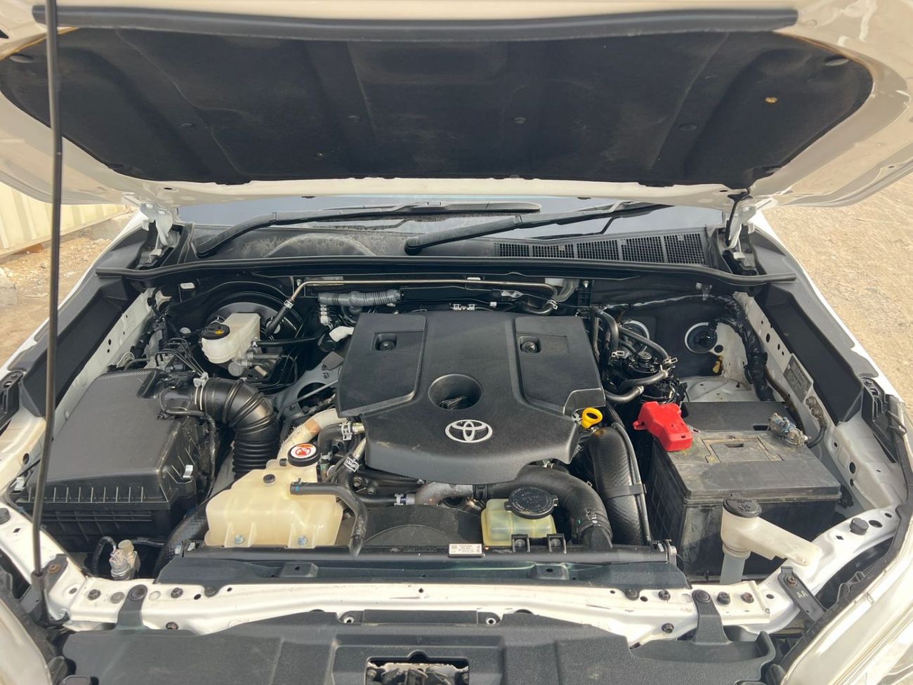 Toyota Hilux diesel 2.4 liter ,right hand drive ,manual gear 2wd