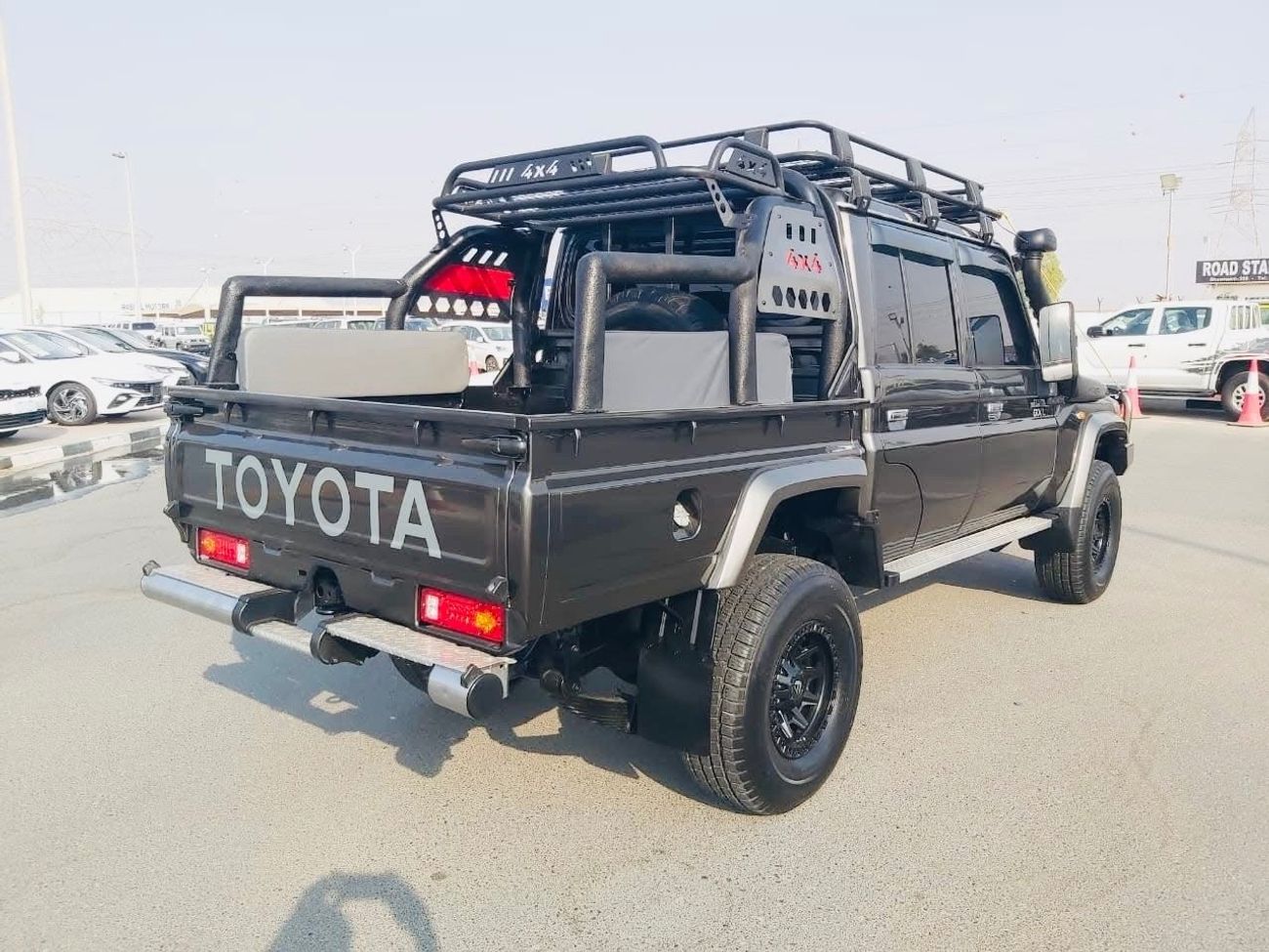 تويوتا لاند كروزر بيك آب Toyota Landcuriser pickup 2018 V8 Diesel