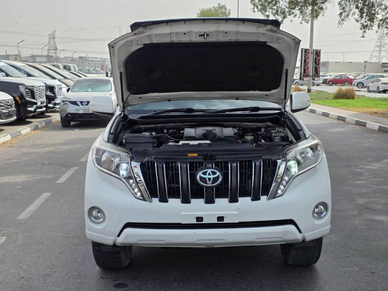 Toyota Prado original shape 2016 model 2,8 liter ,right hand drive ,diesel ,only for export
