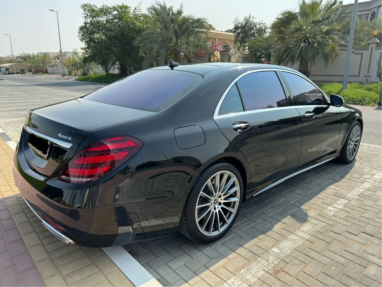 Mercedes-Benz S 560