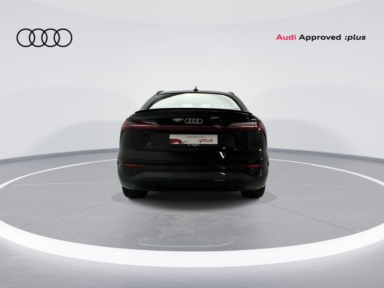 أودي Q8 إي ترون 55 quattro S Line Sportback 408hp Progress (Ref# 17203)