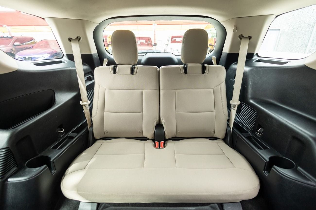 فورد إكسبلورر Base 100A 3.3L RWD