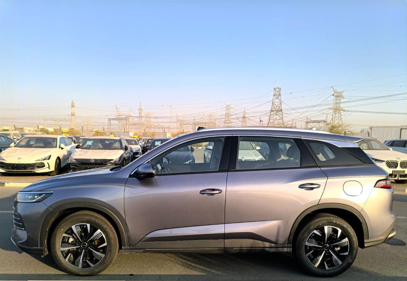 BYD Sealion 05 DM-i (Plug-in Hybrid) 112km EV Range 2025 Model