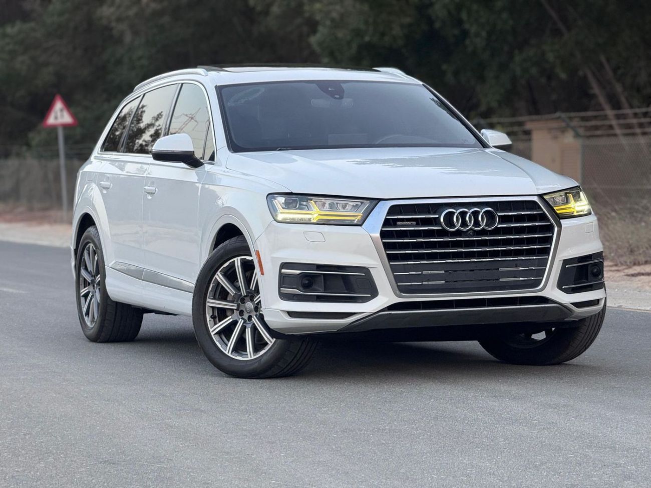 Audi Q7 صبغ وكالة، حالة ممتازة جداً، جاهزة للاستخدام.