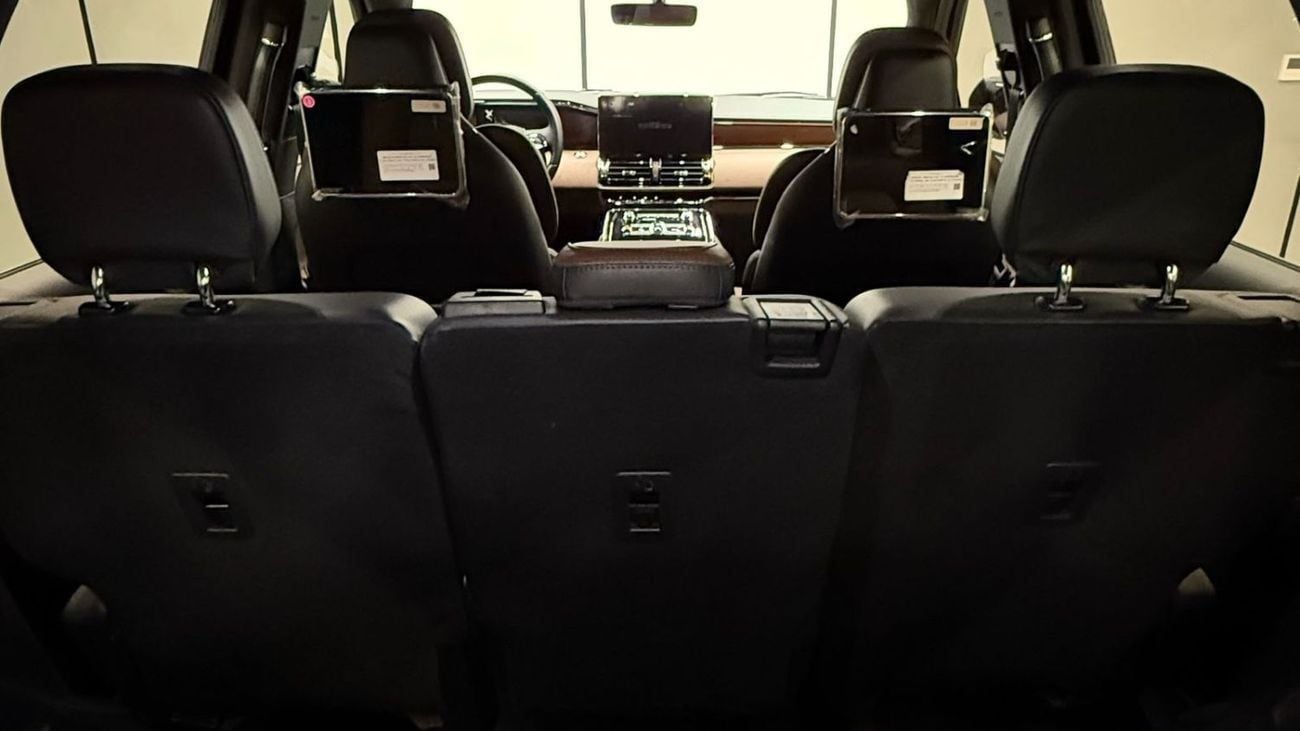 Lincoln Navigator Std 3.5L | GCC Specs | Warranty & Service Contract Until 2029 | Only 5,000 KM