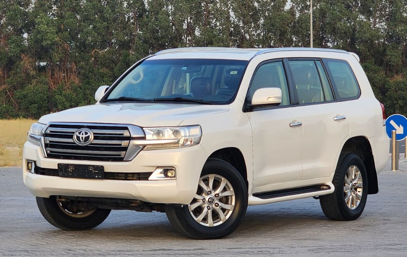 Toyota Land Cruiser GXR V6