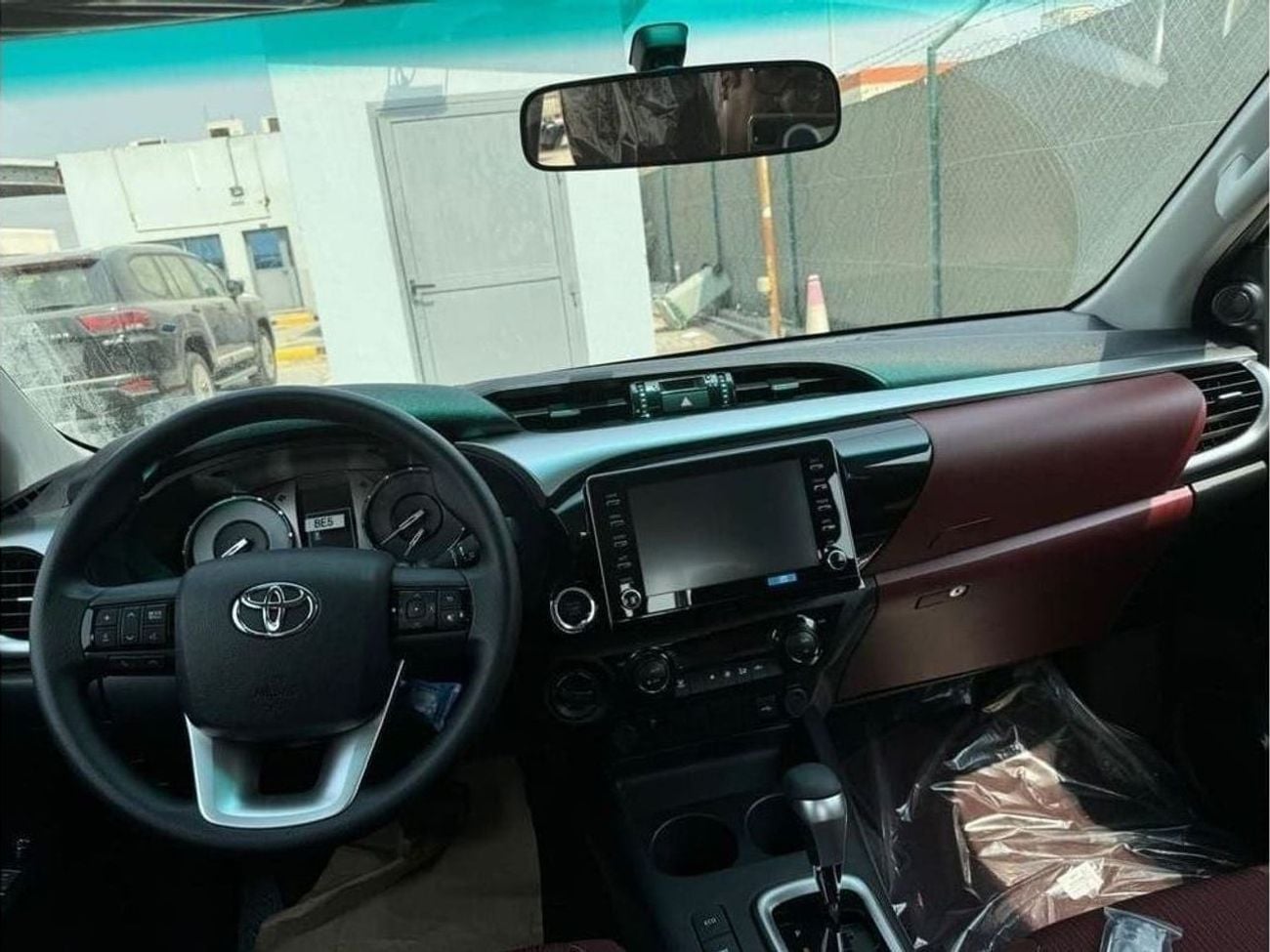 Toyota Hilux GLX Toyota Hilux 2.7L Petrol AT Full Option Without Bush Start MY2025