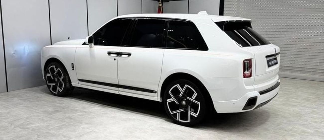 Rolls Royce Cullinan  Silver Badge | 2026 Facelift Kit | GCC Specs | Service Contract
