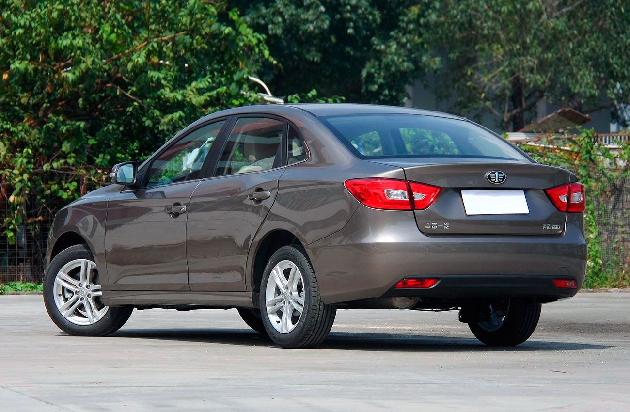 Bestune B30 exterior - Rear Left Angled