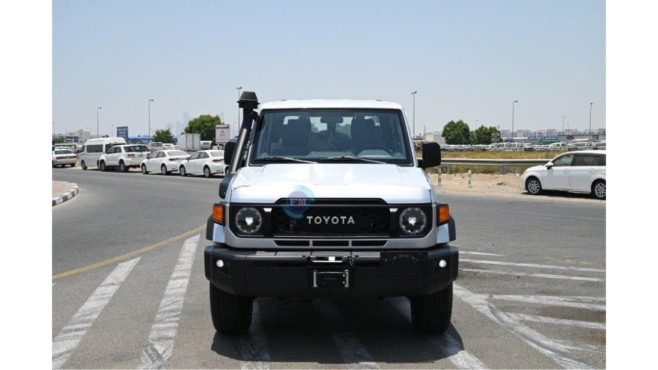 تويوتا لاند كروزر بيك آب Double Cab 4.5L Diesel Limited