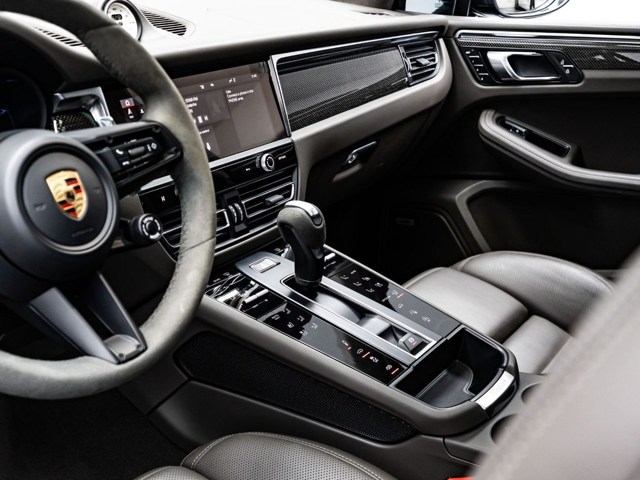 Porsche Macan 2024 Porsche Macan GTS, Porsche Warranty, Fully Loaded, Full Service History, Low KMs, GCC