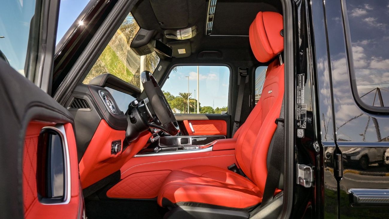 Mercedes-Benz G 63 AMG Mercedes G63 | Double Night Black | Carbon Fiber | Fully Loaded | Rear Entertainment Screens | 2025