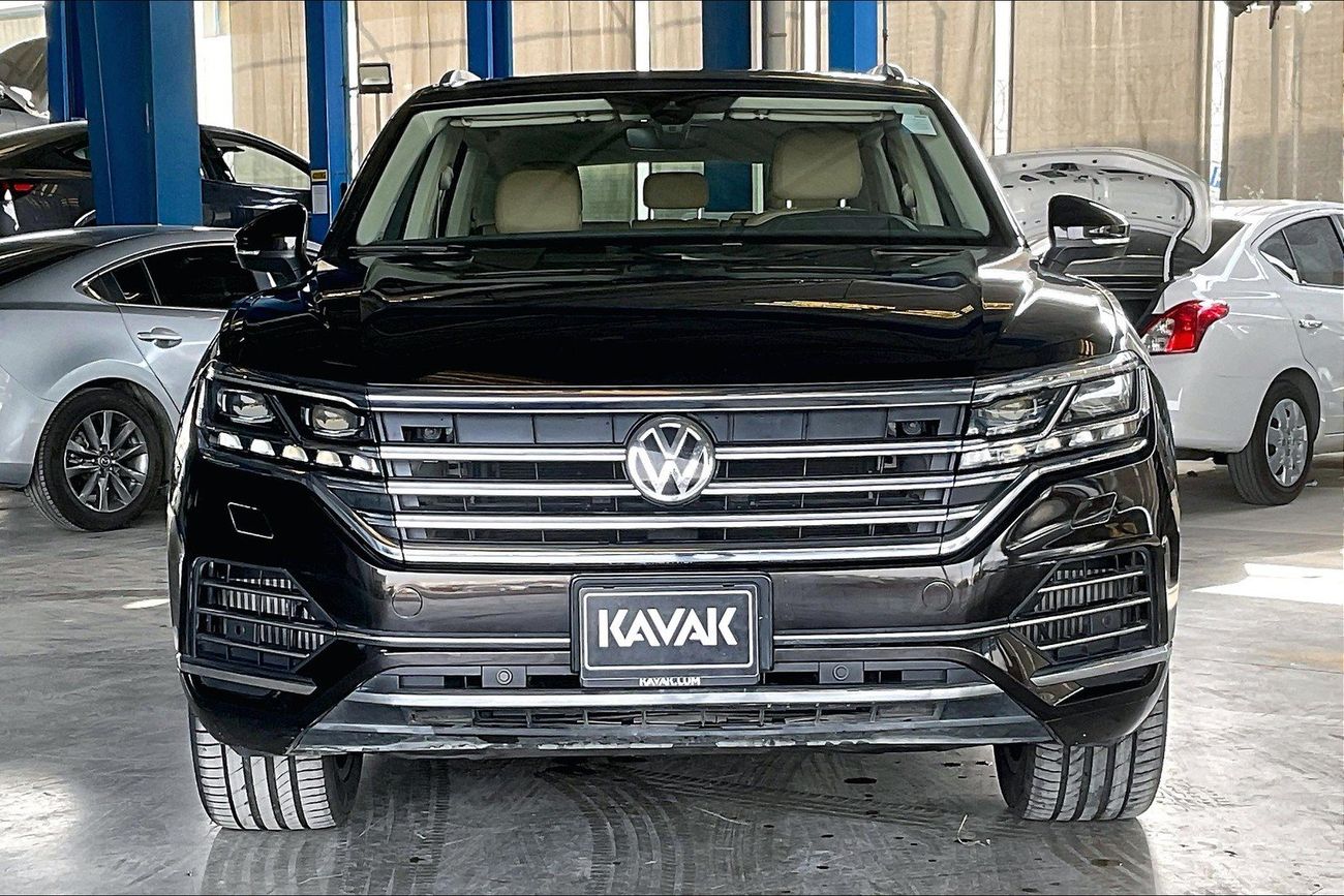 Volkswagen Touareg Highline | Guaranteed Warranty | 0 Down Payment