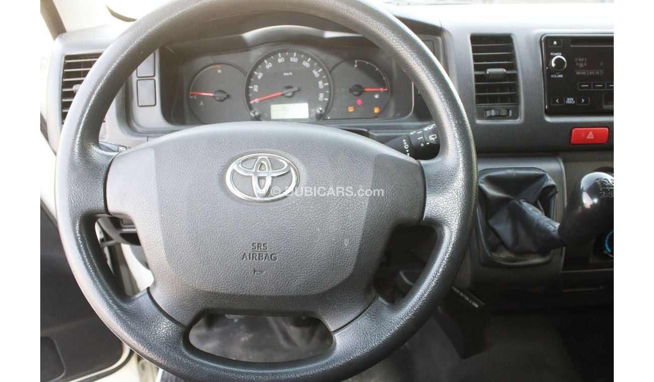 Toyota Hiace GL - Standard Roof Toyota Hiace 2018 GCC, in excellent condition