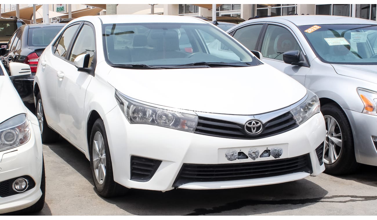 Toyota Corolla 2014 model Gulf specs standard options