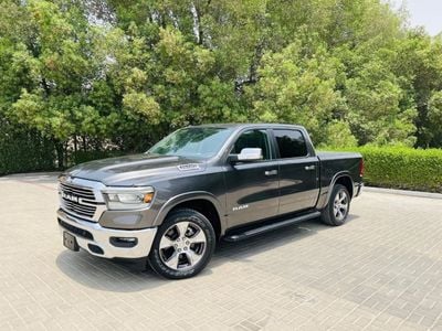 رام 1500 Laramie Crew Cab 5.7L