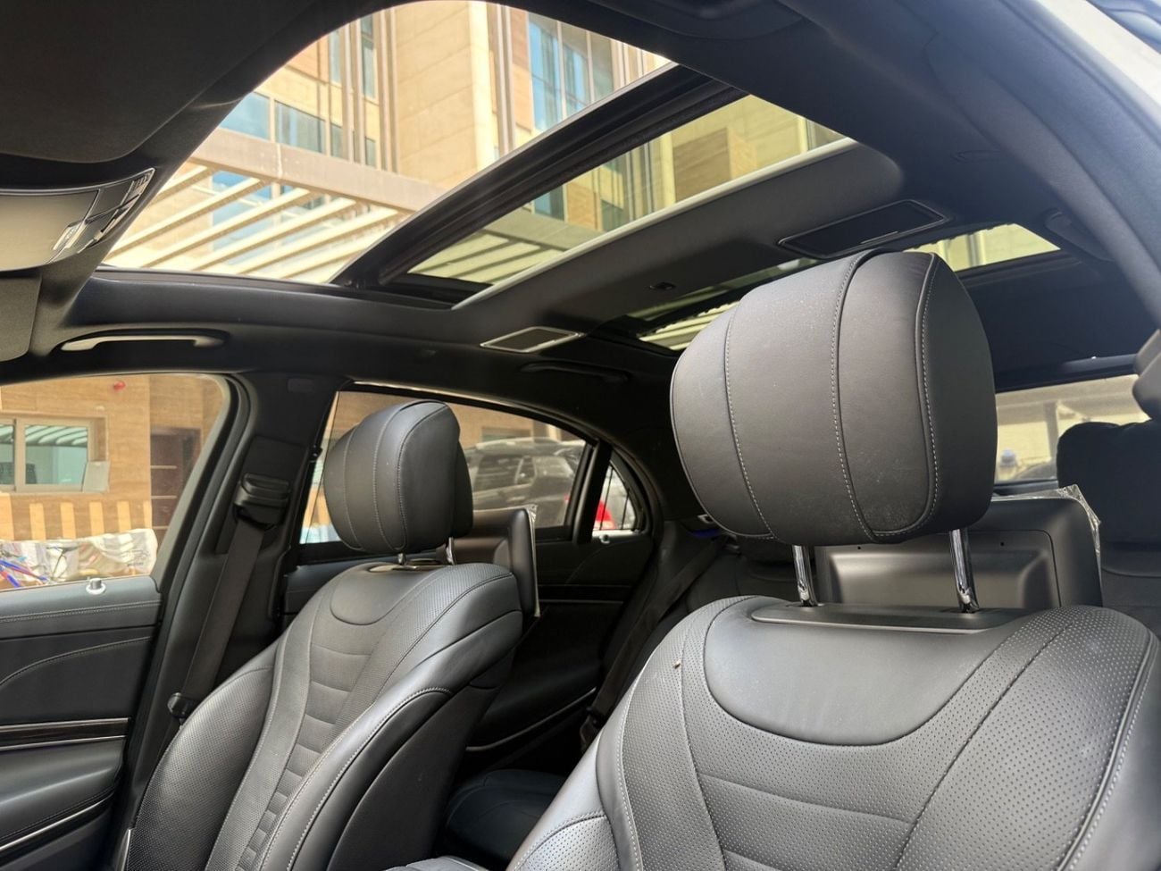 Mercedes Benz S500 AMG 4.7L AMG Line* Low Mileage*Chauffeur*TV*Massage*Panoramic Roof