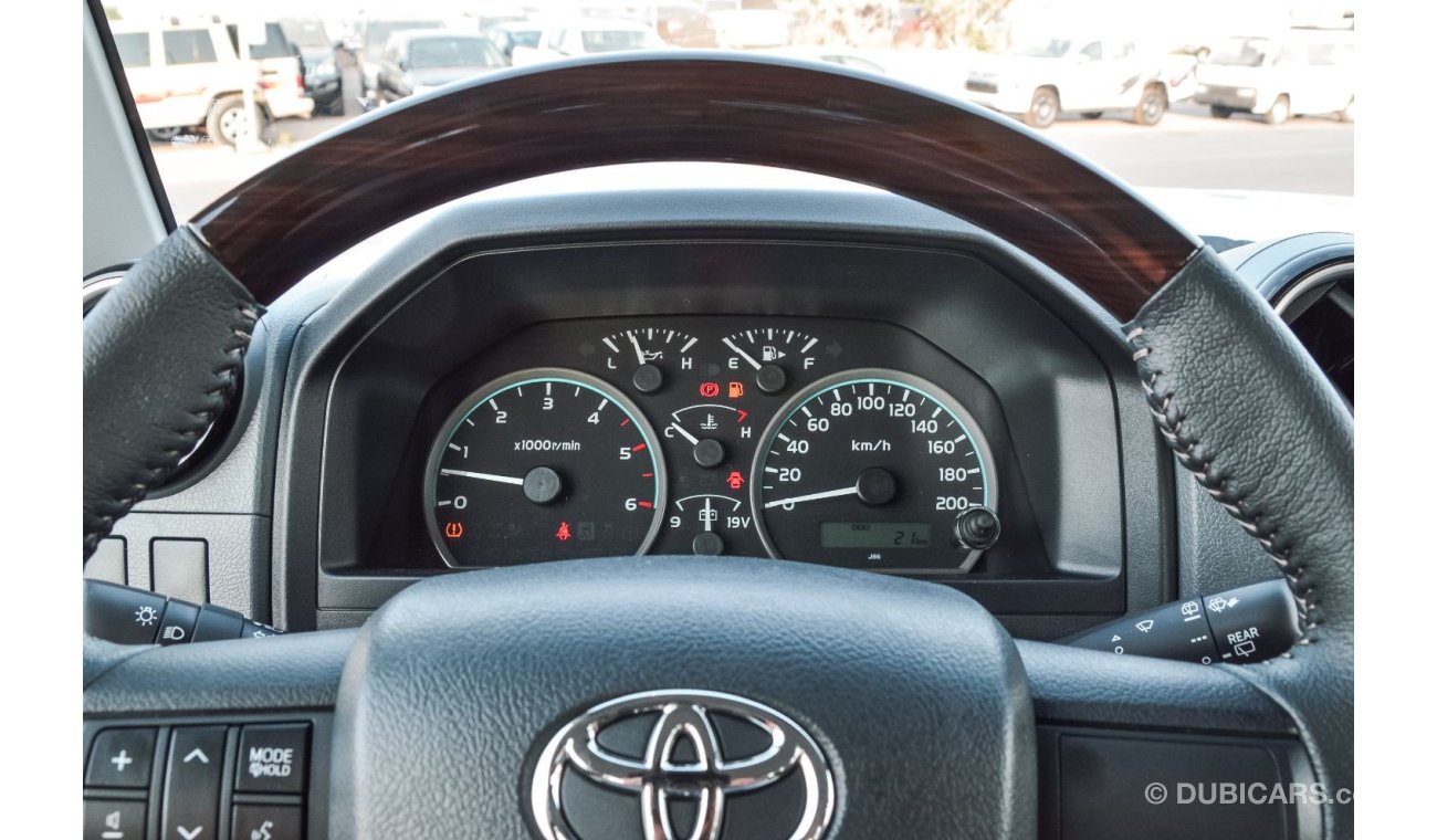Toyota Land Cruiser TOYOTA LAND CRUISER 76 SERIES 4.5L 4WD SUV 2024 FULL OPTION | REAR CAMERA | DIFFERENTIAL LOCK | VINC