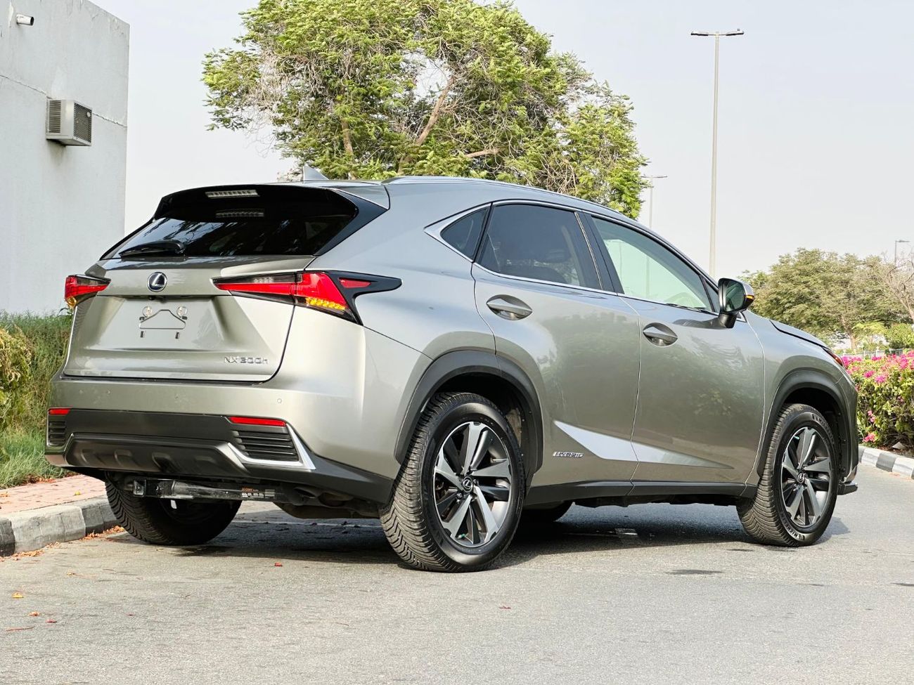 لكزس NX 300 *LEXUS NX300h Hybrid* Full option