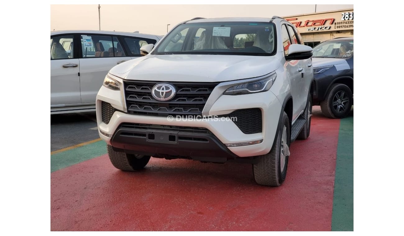 تويوتا فورتونر Toyota Fortuner GX A/T 4X2 2.7L V4 2022 MODEL WHITE COLOR