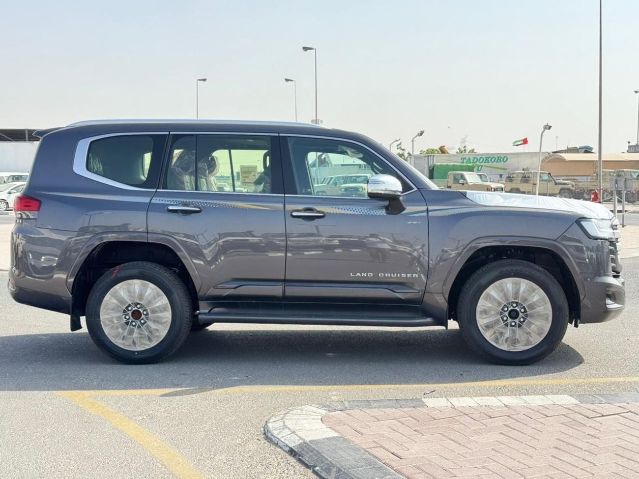 Toyota Land Cruiser VXR 3.5L HYBRID GCC