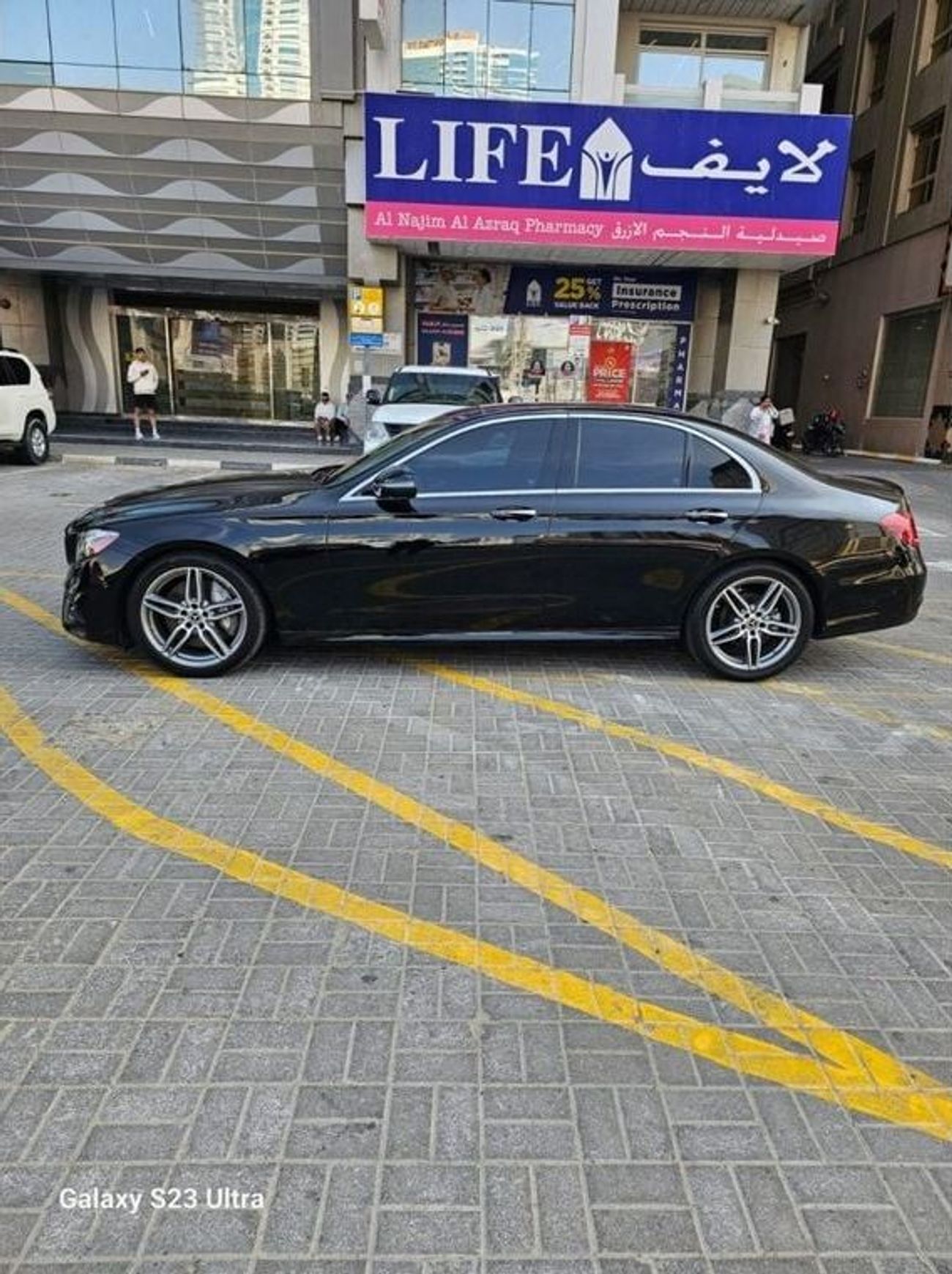 Mercedes-Benz E300 Panoramic